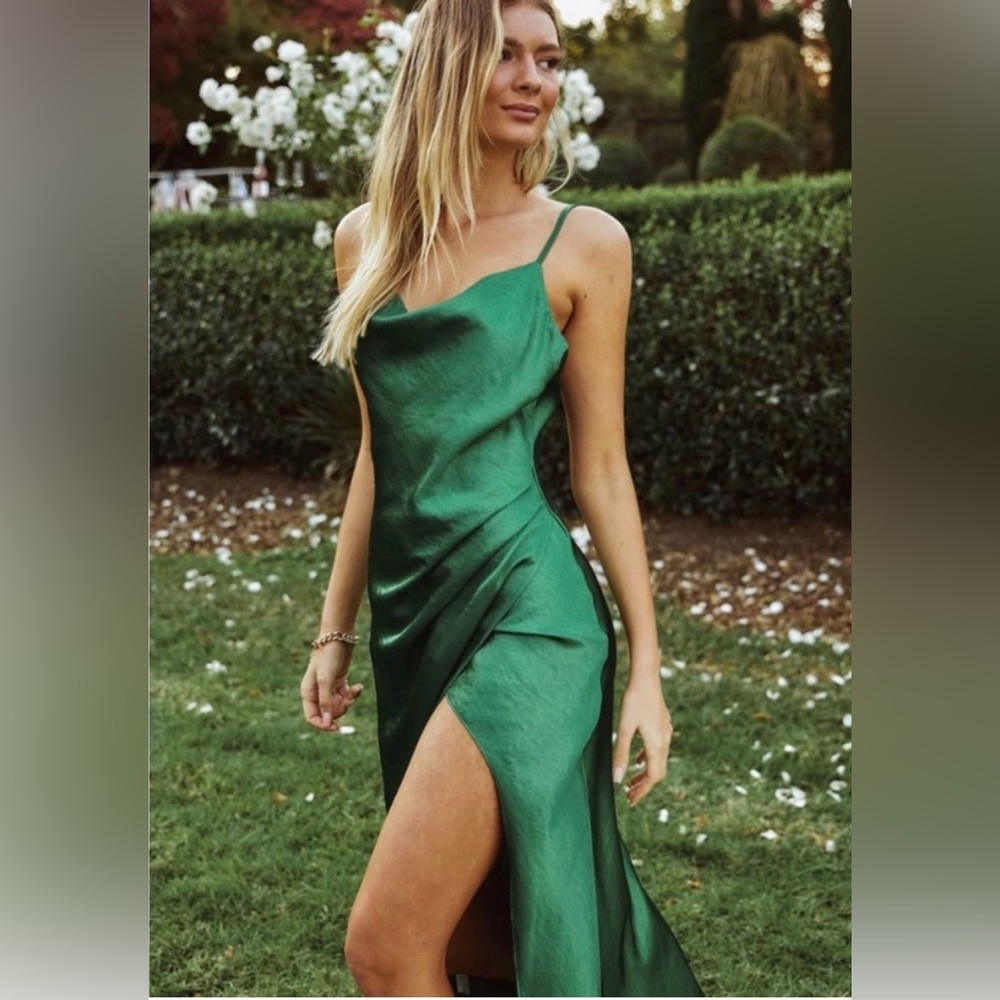 Selfie Leslie Emerald Satin Backless Dress